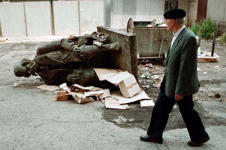 �� ������ ��� Vuk Karadzic ��� ����������� ��� �������� ����������� ���� Pristina